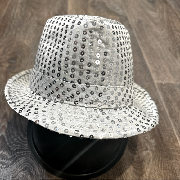 White/Silver Sequined Jazz Hat - Picture 3 of 4